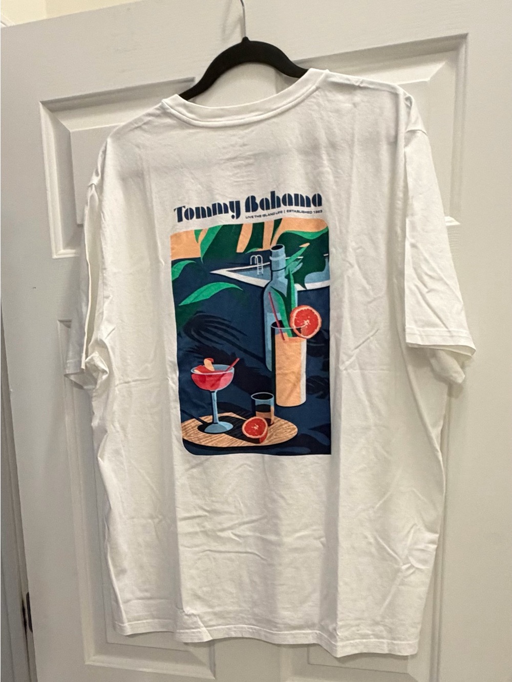 Tommy Bahama mens Tee Shirt